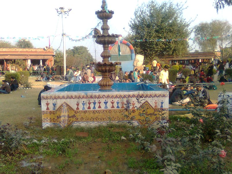 File:Gwalior Vyapaar Mela , Shilp Bazaar - panoramio - Gyanendrasinghchauha….jpg