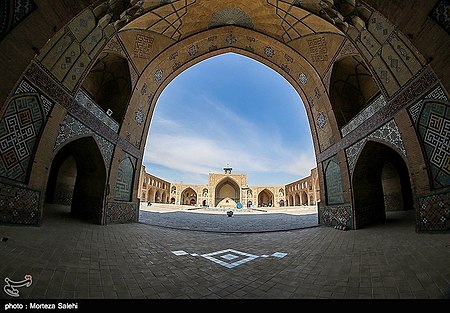 Hakim Mosque 2019-07-28 03.jpg