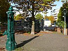 Halensee Henriettenplatz historical water pump-001.jpg