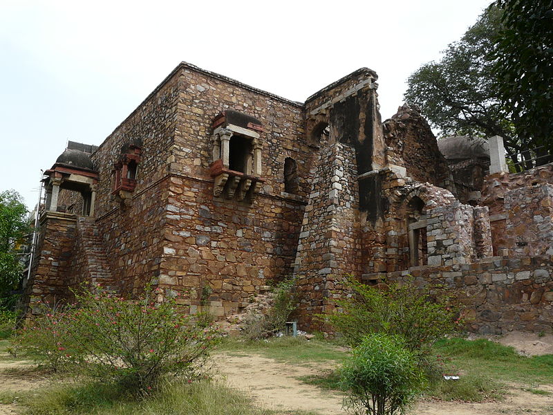 File:Hauz Khas Complex Madrasa building (3547627334).jpg