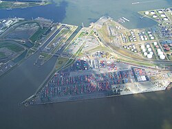 Berendrecht Lock (right) and Zandvliet Lock (left), located at the entrance to the Port of Antwerp (top) from the Scheldt (foreground) Haven Antwerpen06.jpg