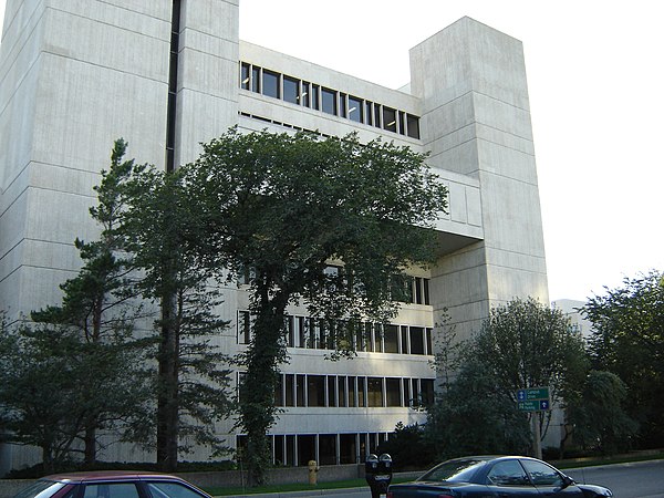 The eastern façade of the Academic Health Sciences Building prior to the construction of the D Wing