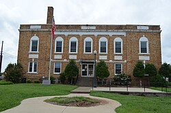 Hickman County Courthouse - Centerville Tennessee 8-31-2014.JPG