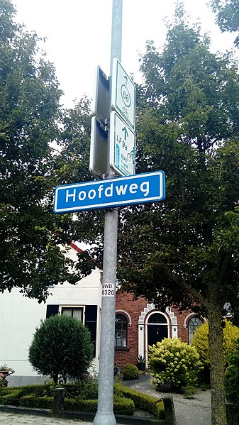 File:Hoofdweg street sign, Blijham (2019) 01.jpg