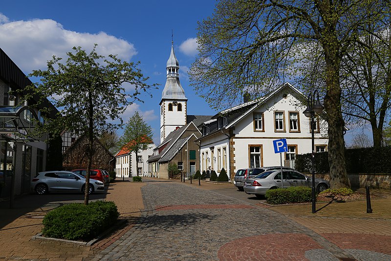 File:Hopsten Ortskern Brenninkmeyerstrasse 03.jpg