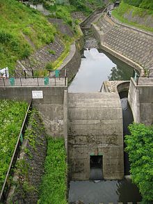 Horikirizawa barajı 01.jpg