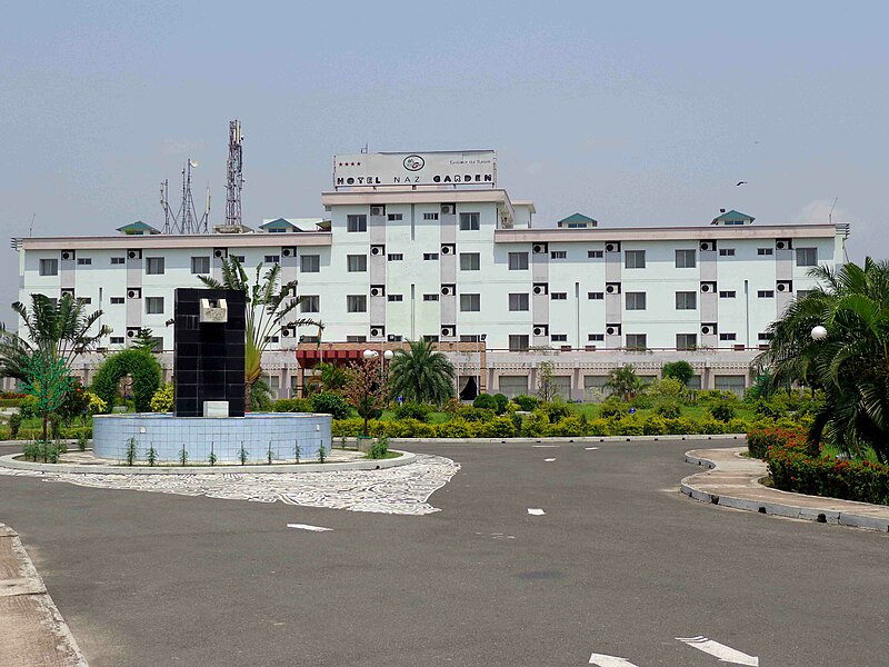 File:Hotel Naz Garden, Bogra.jpg