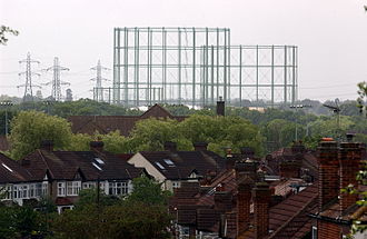 Looking towards Motspur Park ISH CannonHillCommon3.jpg