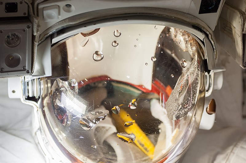 File:ISS-36 The faulty Extravehicular Mobility Unit (EMU) spacesuit helmet.jpg