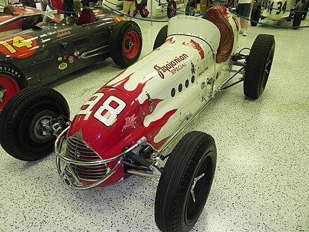 La Kuzma-Offenhauser de Troy Ruttman, exemple de roadster (vainqueur 1952).