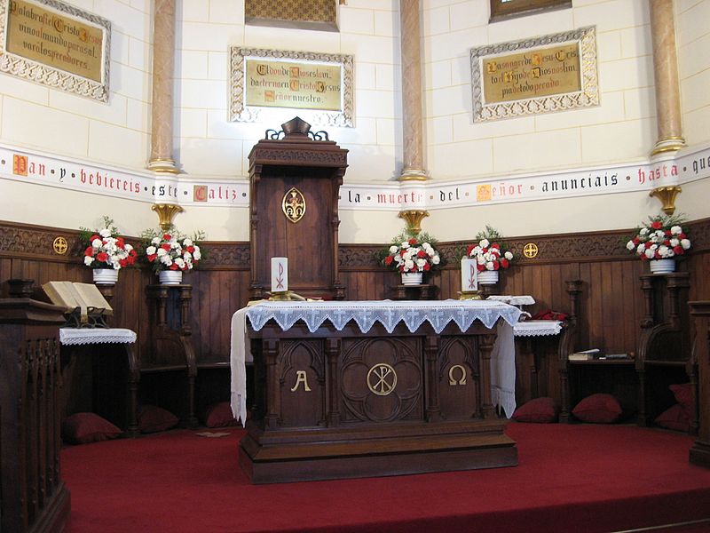 File:Interior of the Cathedral of the Redeemer in Madrid.JPG