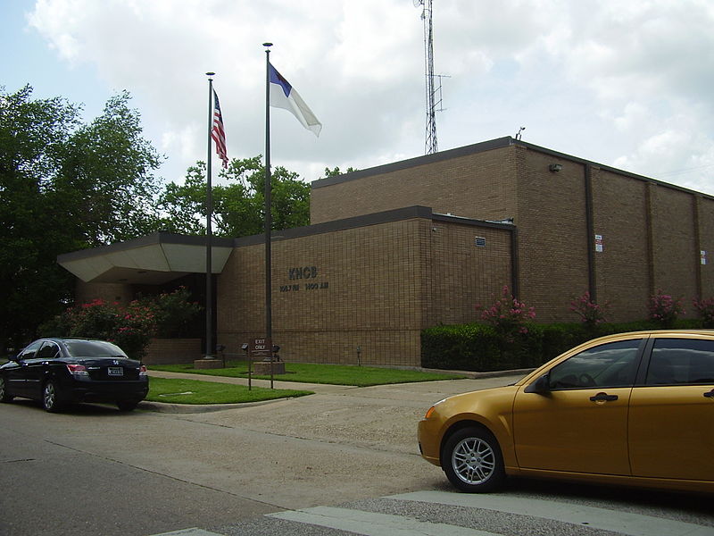 File:KHCBRadiostationHouston.JPG