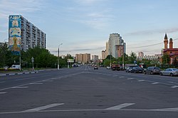 Khachaturian street i korsningen med Kargopolskaya street