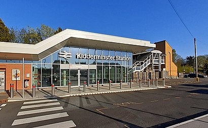 How to get to Kidderminster Railway Station with public transport- About the place