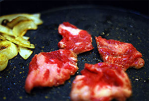 300px-Korean_BBQ-Galbisal-01.jpg