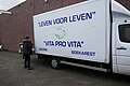 Kringloopwinkel Leven voor Leven Deurne vrachtauto 1.jpg