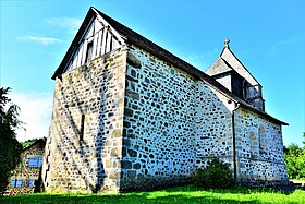 L'église Saint-Etienne et Saint-Jean-Baptiste de Ladignac-Sur-Rondelles.jpg