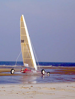 Wind-powered vehicle vehicle pushed by the winds