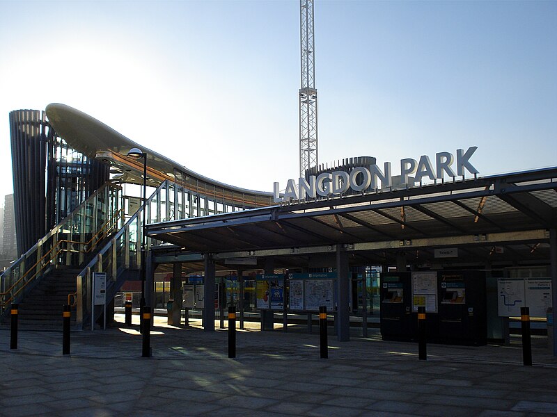 File:Langdon Park DLR station 2007.jpg