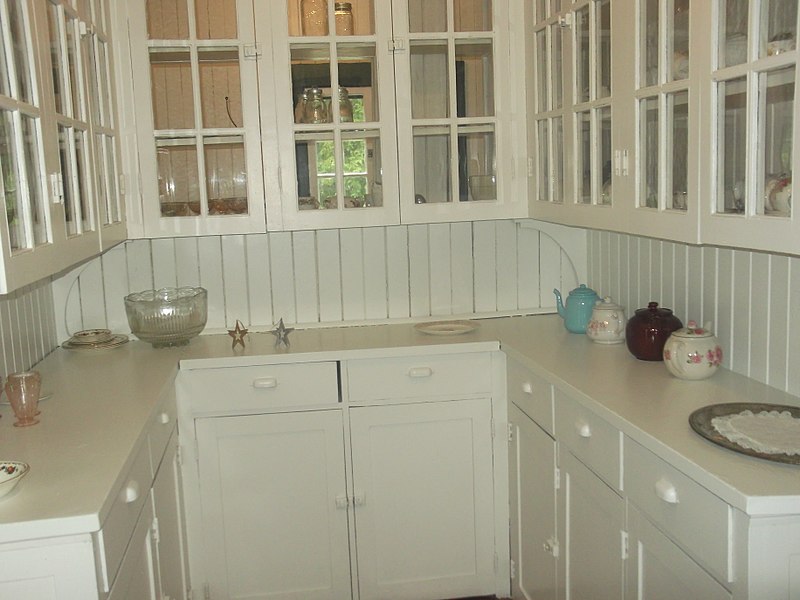 File:Leacock House kitchen.jpg