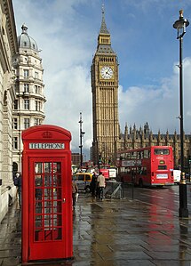 Big Ben - Elizabeth Tower Em Londres. Torre De Relógio De 90