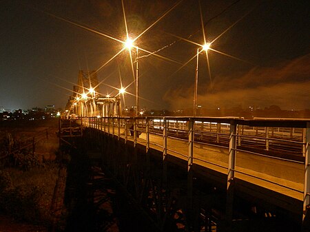Tập_tin:Long_Bien_Bridge_night.jpg