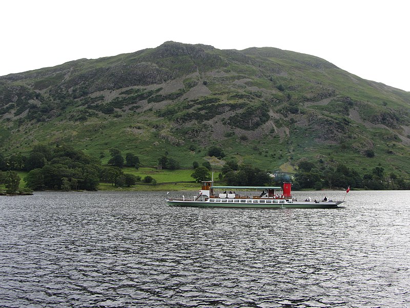 File:MY Raven departs Glenridding Pier on Ullswater (geograph 4593759).jpg