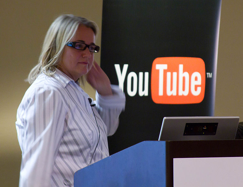 File:Margaret Healy of Youtube VidCon (4775755203).jpg