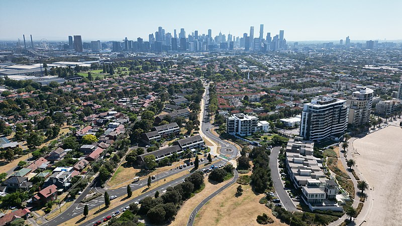 File:Melbourne city skyline from the perspective of Port Melbourne.jpg
