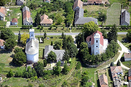 Mezőkomárom, Fejér