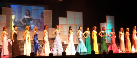 Miss Kansas Teen USA 2008 semi-finalists in evening gowns
