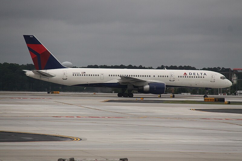 File:N522US Boeing 757 Delta (9212019854).jpg