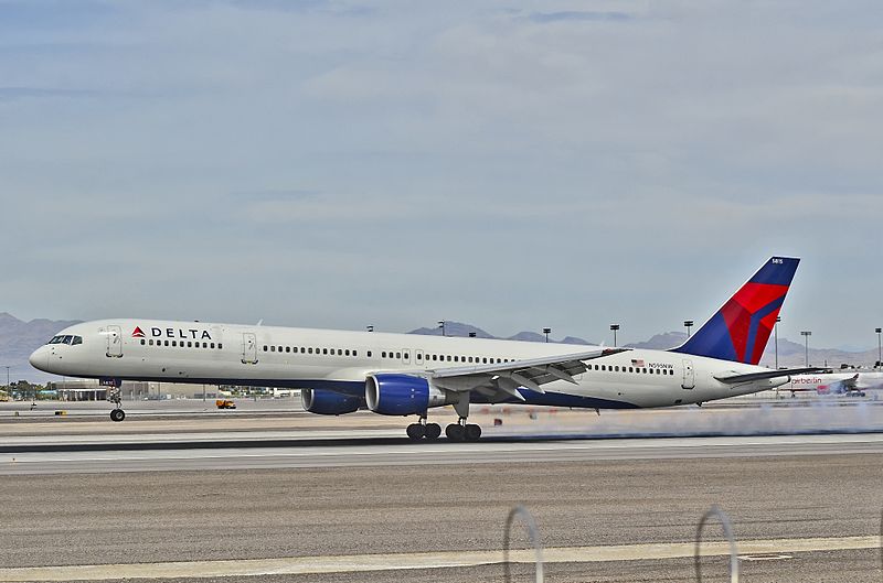 File:N595NW Delta Air Lines 2003 Boeing 757-351 C-N 32995 (8628579205) (2).jpg