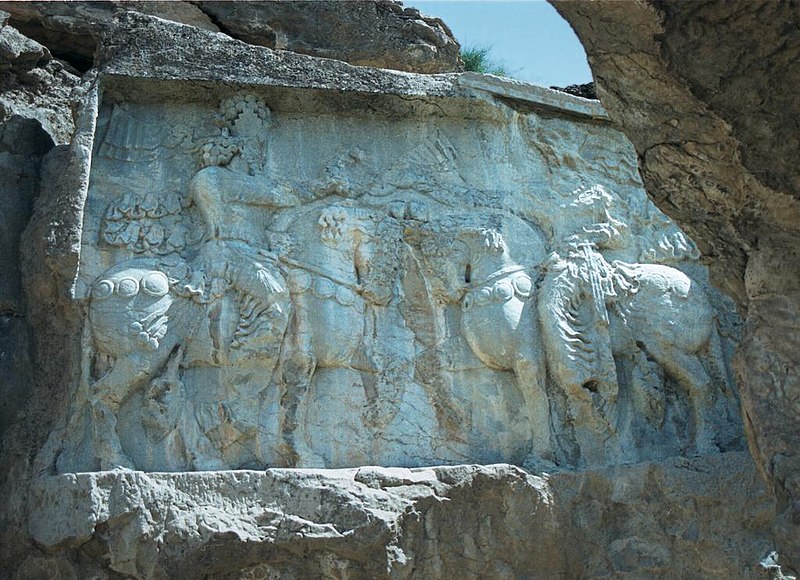 File:Naqsh-e Rajab - Shapur I investiture.jpg