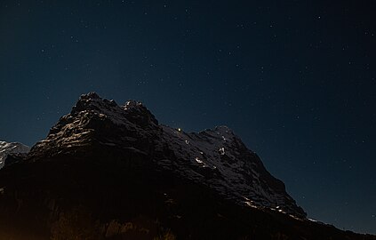 File:Night view in Grindelwald.jpg