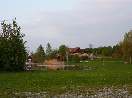 Obernzenn See mit Uferanlagen