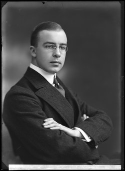 Olav Riego, actor, portrait 1912 - SMV - GR036.tif