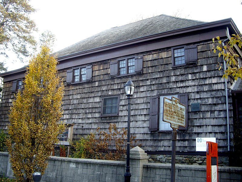 File:Old-quaker-house-flushing.jpg