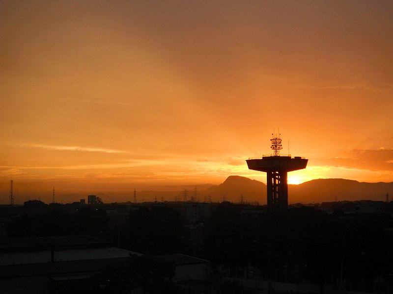 File:Pôr do Sol na Serra ( Sunset at Serra ) - panoramio.jpg