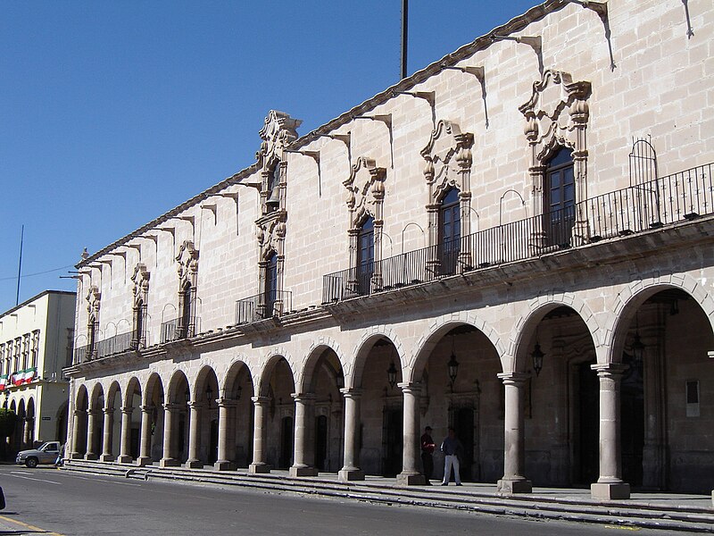 File:Palacio de Zambrano.jpg