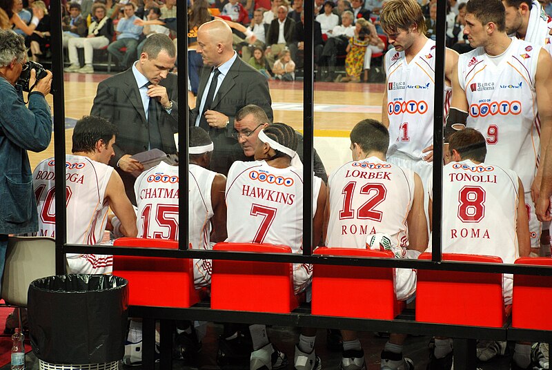 File:Pallacanestro Virtus Roma bench.jpg