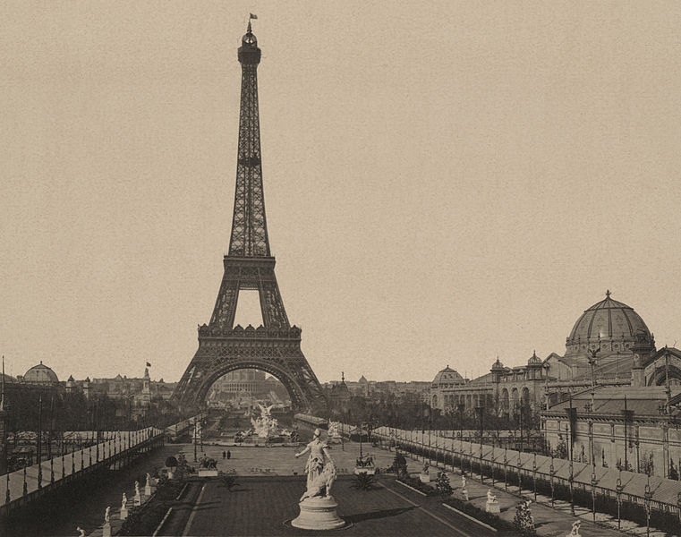 File:Panorama N°1 - Le parc du Champ-de-Mars, la Tour Eiffel, et le Trocadéro.jpg