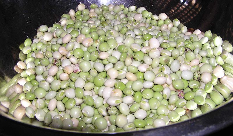 File:Pigeon peas2.jpg