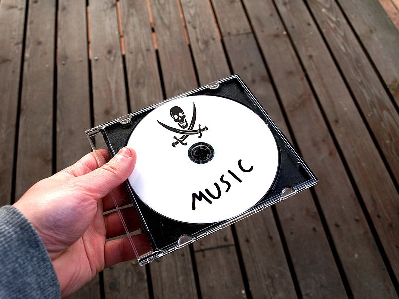 File:Piracy music CD.jpg