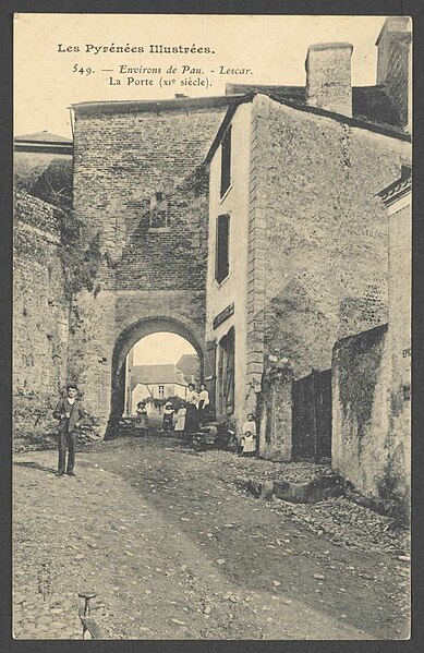 File:Porte de l'Esquirette, Lescar, 1900.jpg