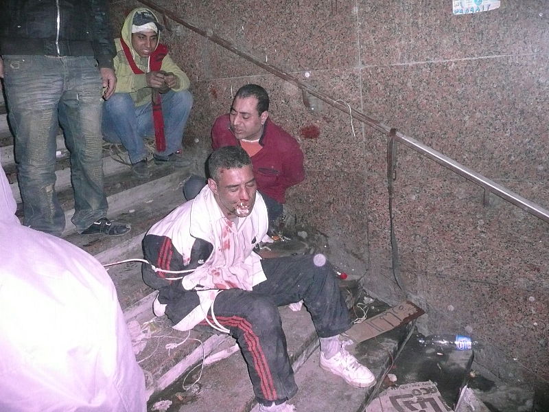 File:Protesters captured around six Mubarak regime loyalists in an ad hoc 'prison' - Flickr - Al Jazeera English.jpg