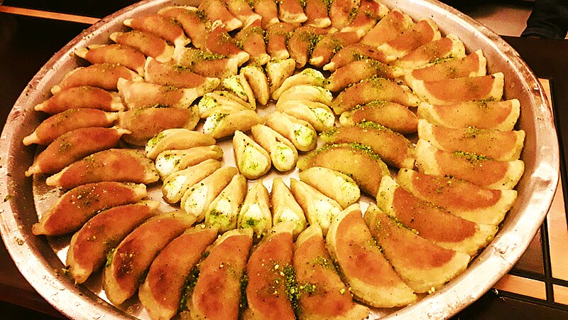 File:Qatayef7.jpg