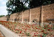Ravensbrück Mauer der Nationen.jpg