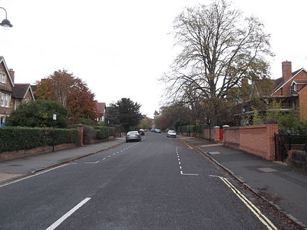 View east along Rawlinson Road from the junction with Woodstock Road. Rawlinson Road, Oxford.JPG