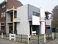 G. Rietveld and Truus Schröder-Schräder. Rietveld Schröderhuis, Utrecht. 1923-1924.